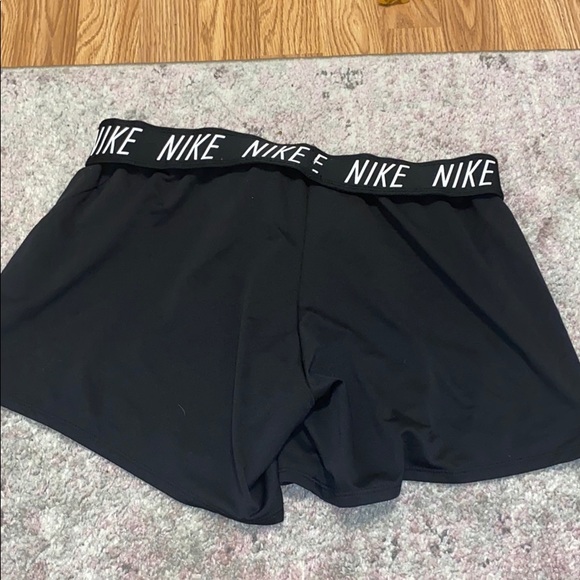 Black Nike Dri fit shorts - Picture 2 of 3